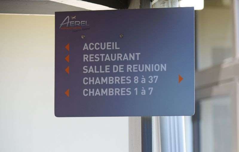 Aerel Hotel Aeroport Blagnac Servis gambar